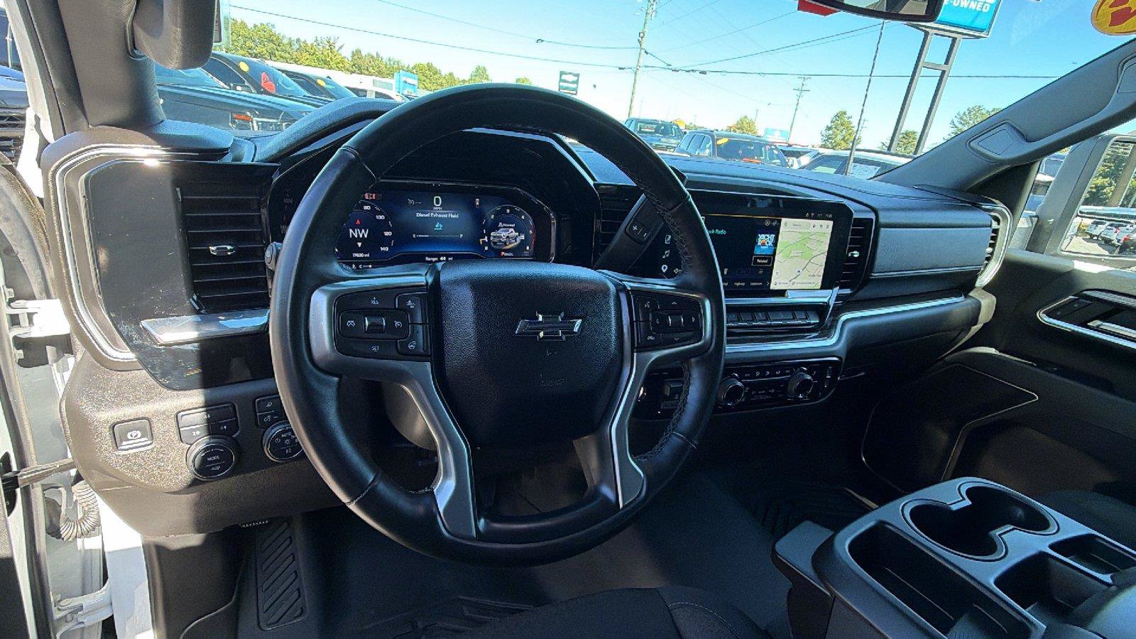 Used 2025 Chevrolet Silverado 2500 LT w/ Trail Boss Package AWD/4WD image 3