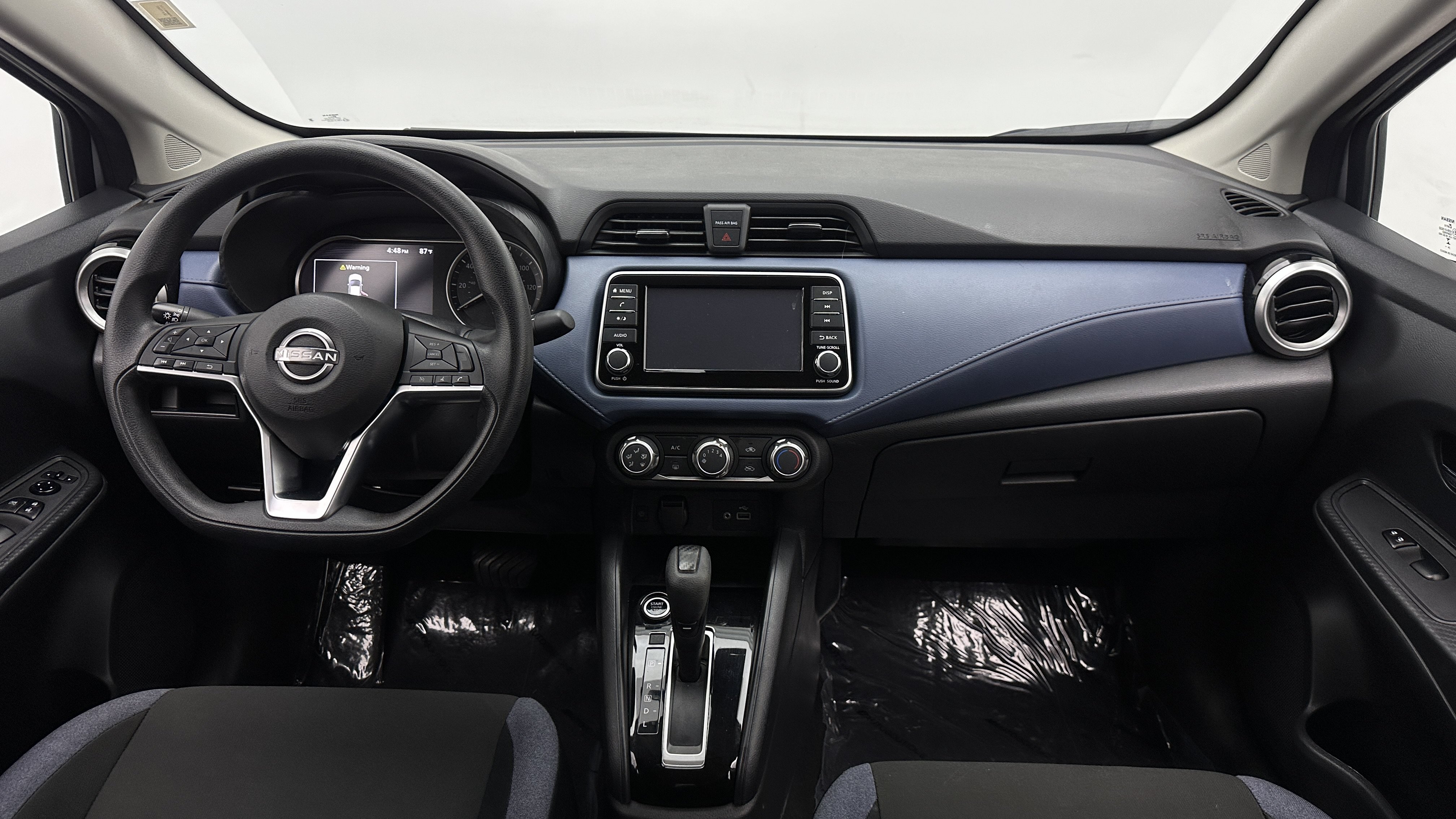 Used 2025 Nissan Versa SV FWD image 29