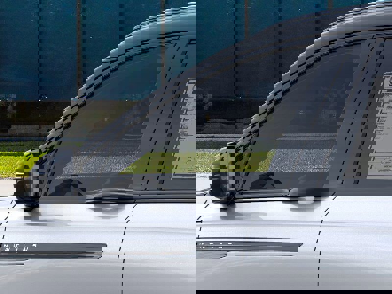 New 2025 Lincoln Nautilus Reserve image 20