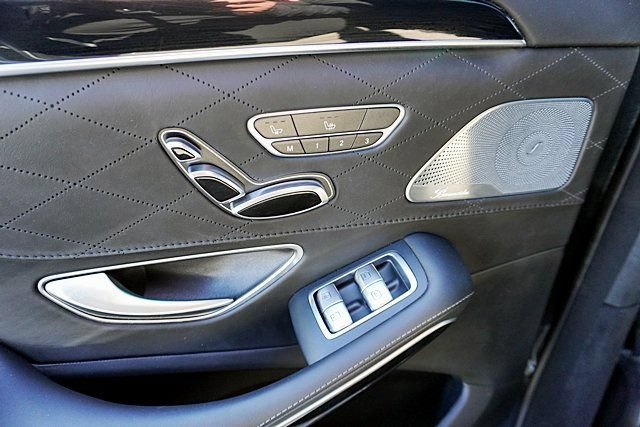 Used 2018 Mercedes-Benz S 560 Sedan image 27
