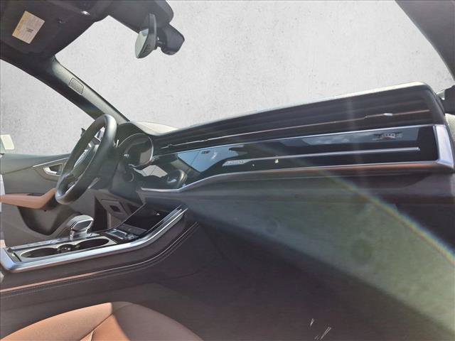 Used 2025 Audi Q8 Premium Plus AWD/4WD image 23