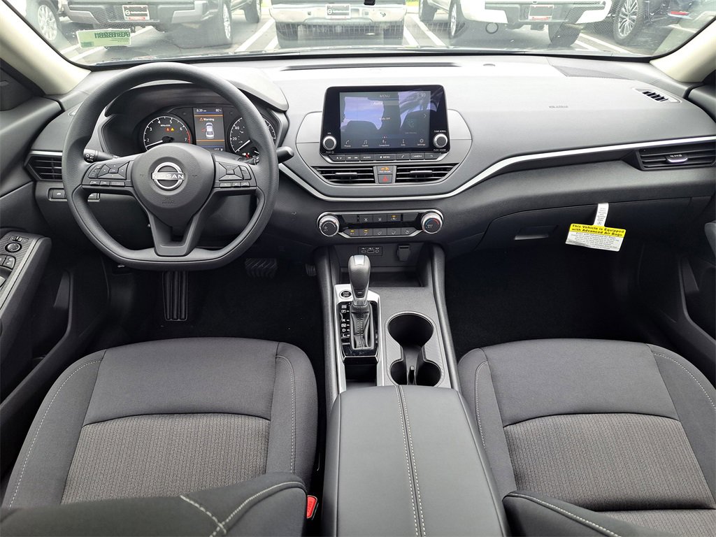 Used 2025 Nissan Altima 2.5 S image 10