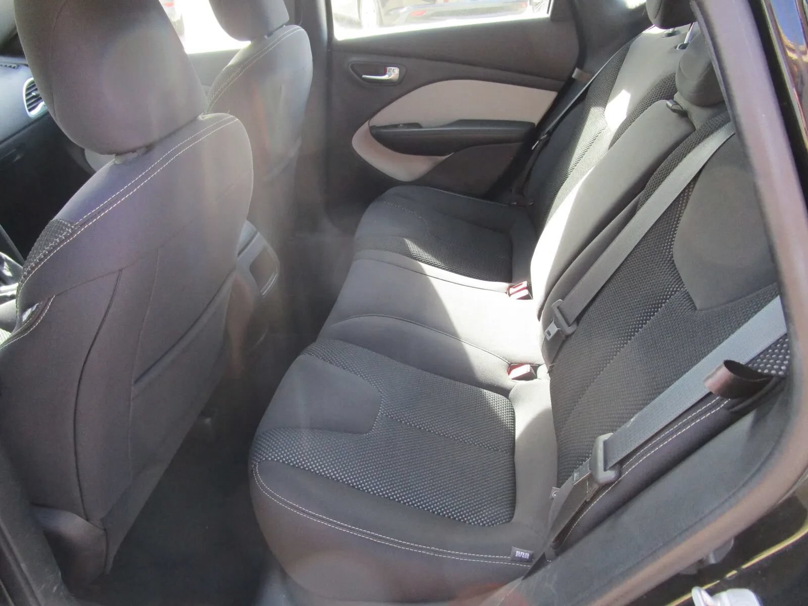 Used 2015 Dodge Dart SXT FWD image 18