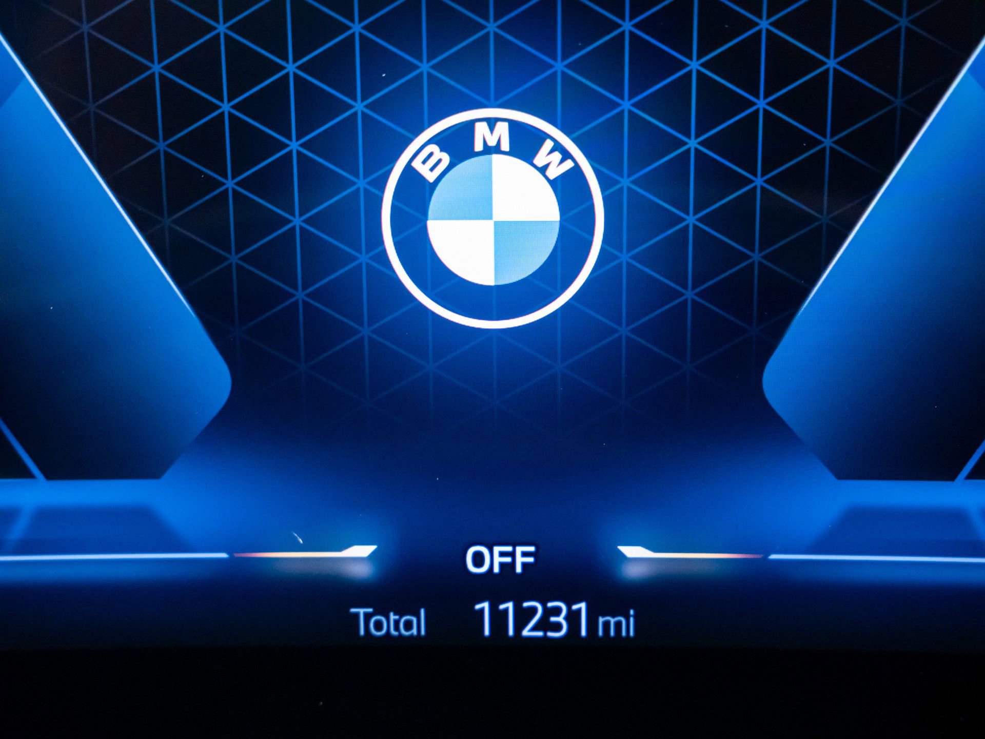 Certified 2025 BMW 330i xDrive Sedan w/ Premium Package AWD/4WD image 20