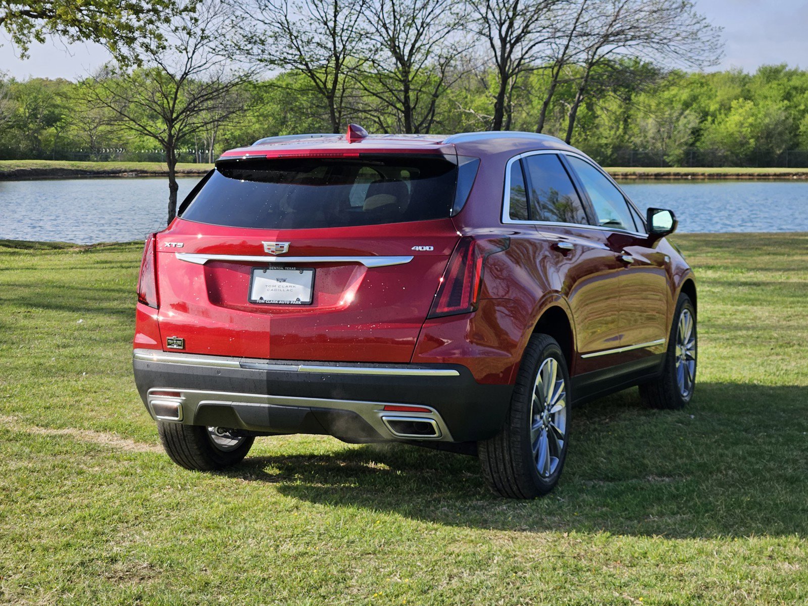 New 2026 Cadillac XT5 Premium Luxury w/ Driver Assist Package FWD image 3