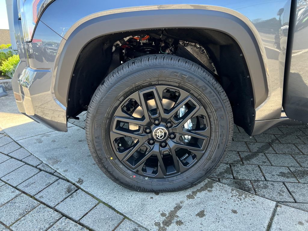 New 2026 Toyota Tundra Limited AWD/4WD image 18