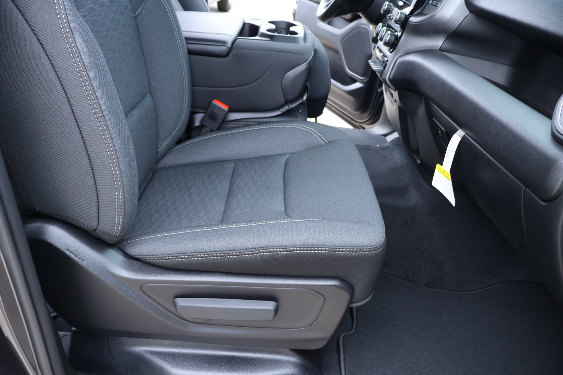 New 2026 RAM 1500 Express AWD/4WD image 12