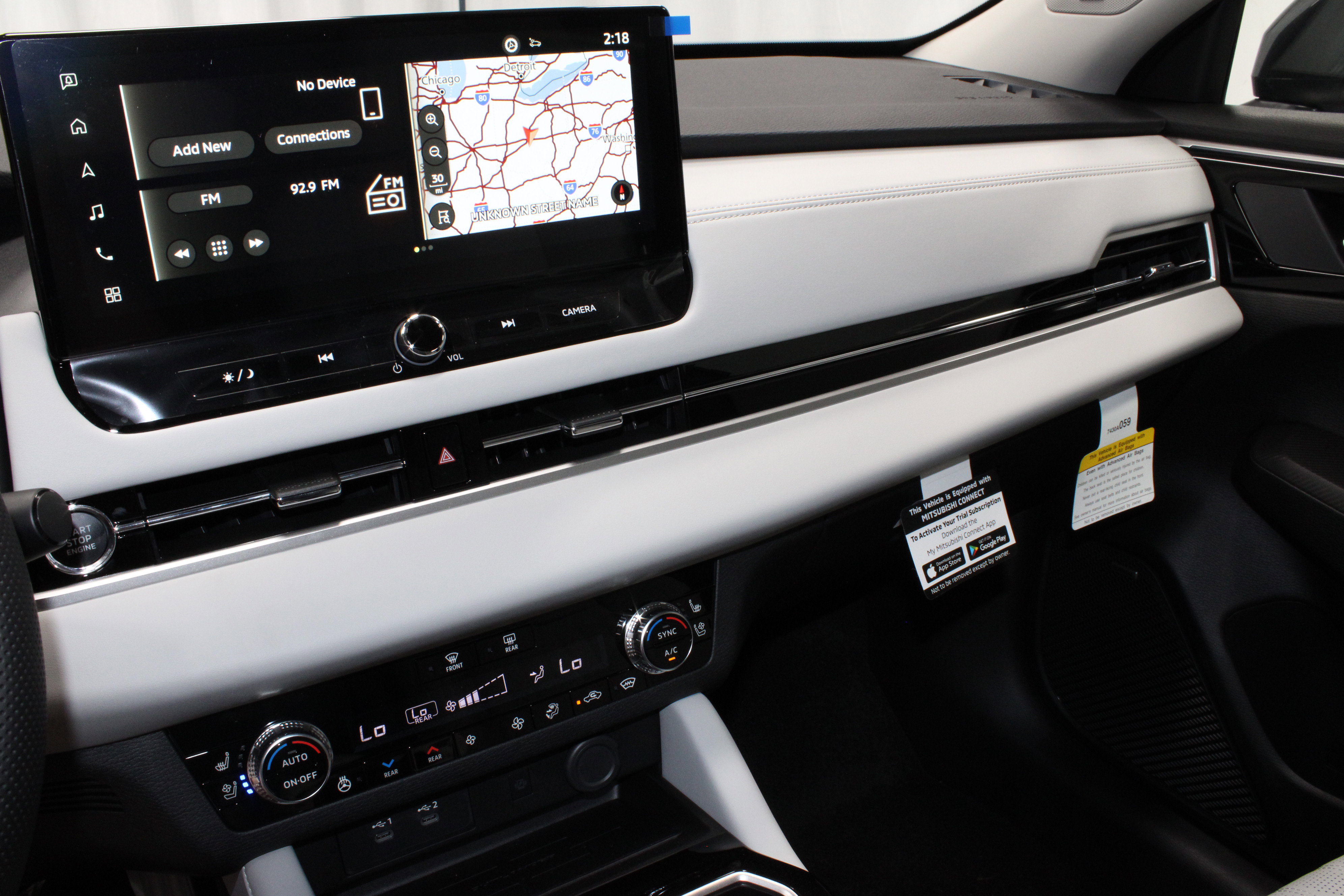 New 2025 Mitsubishi Outlander SEL image 23