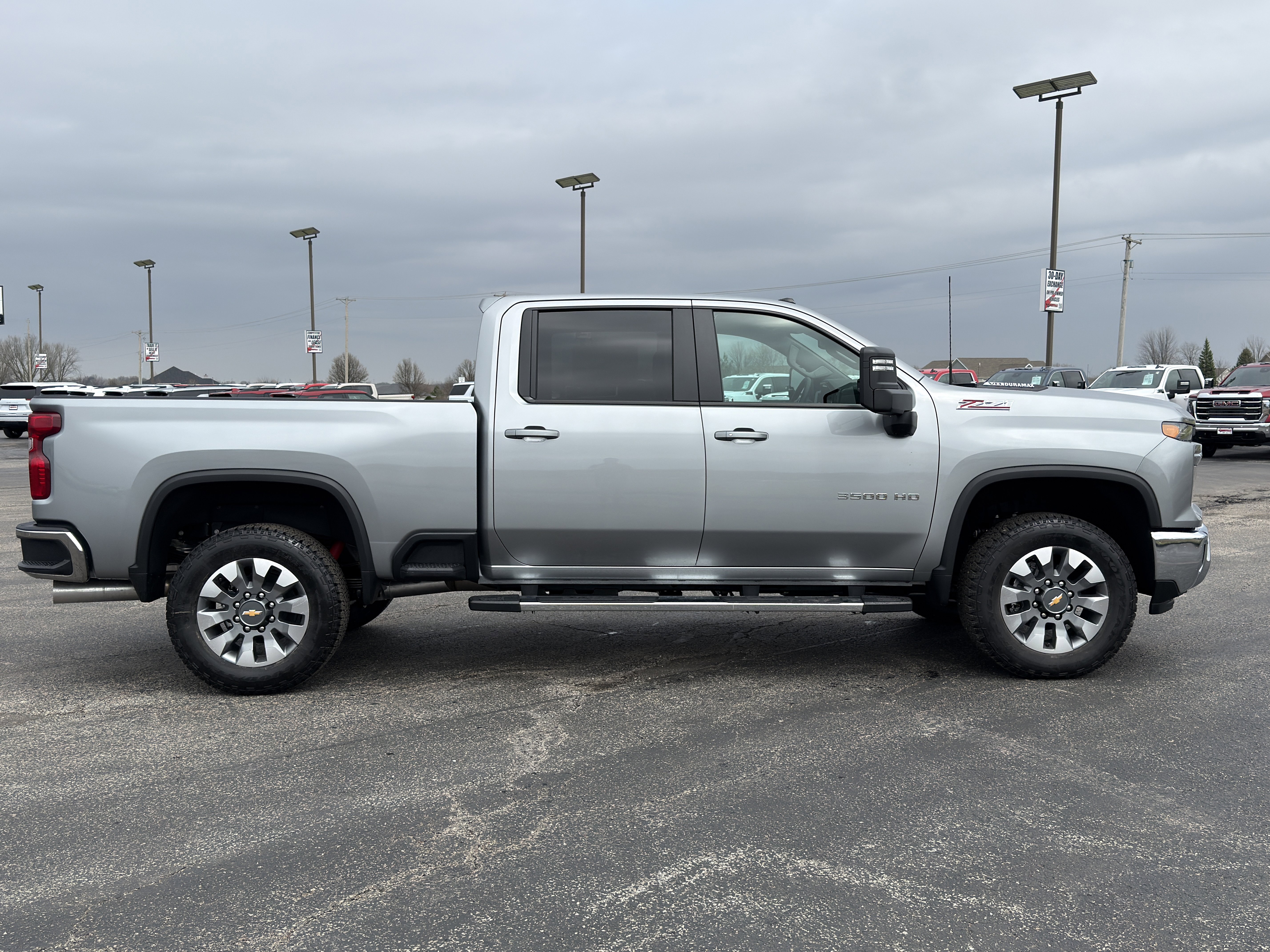 New 2026 Chevrolet Silverado 3500 LT image 3