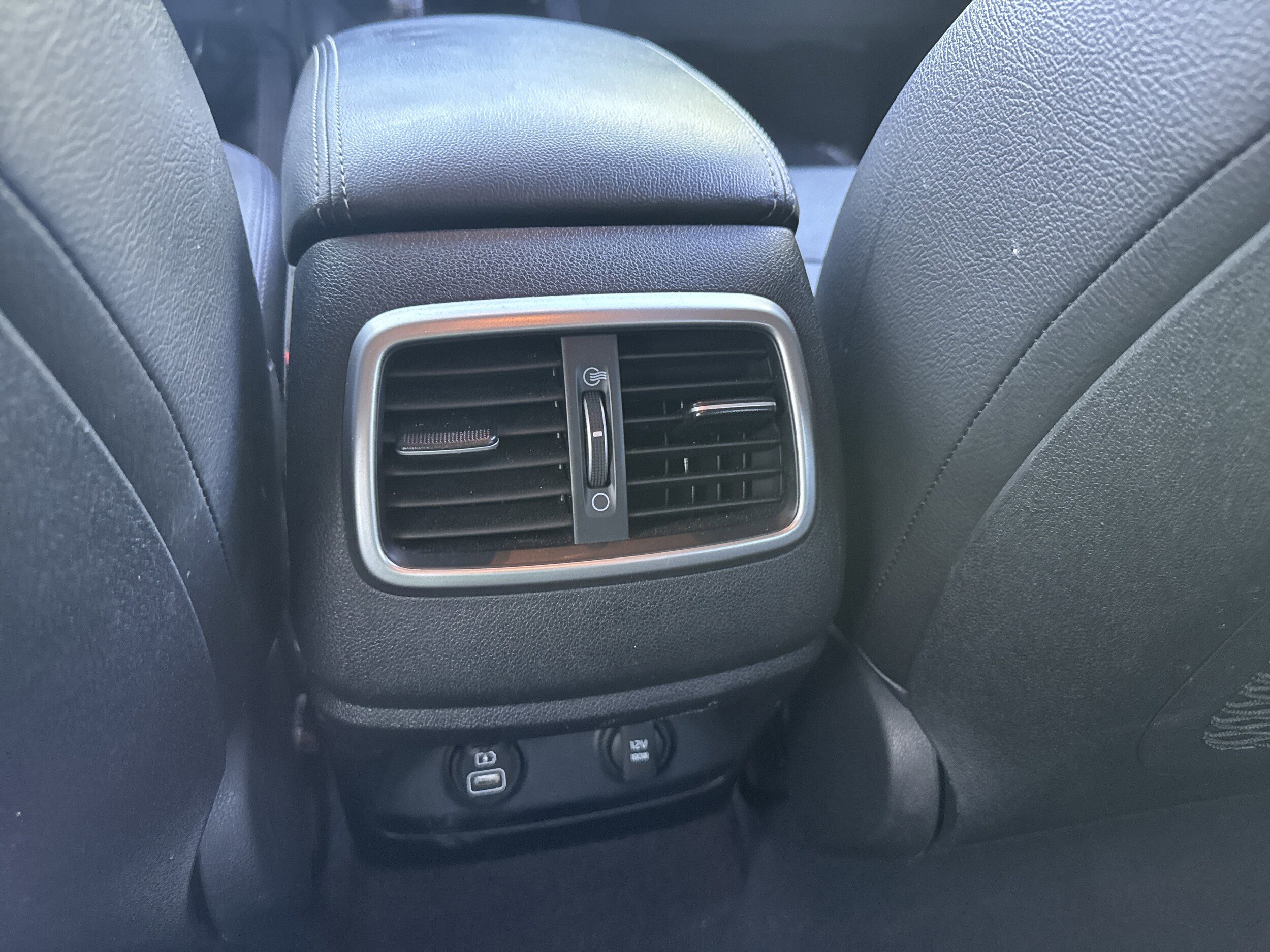 Used 2019 Kia Sorento S FWD image 16