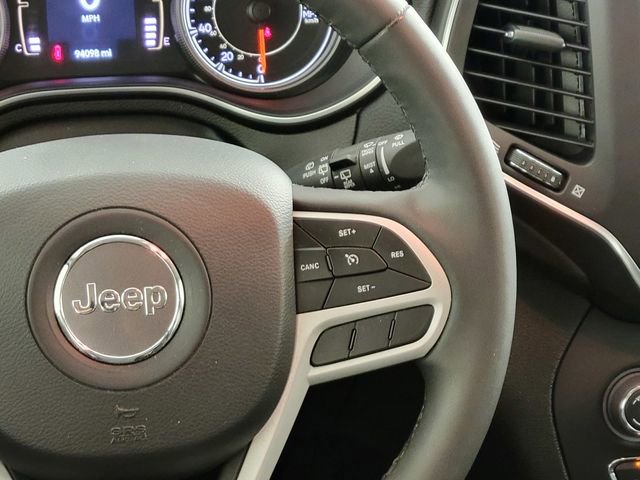 Used 2022 Jeep Cherokee Latitude AWD/4WD image 28