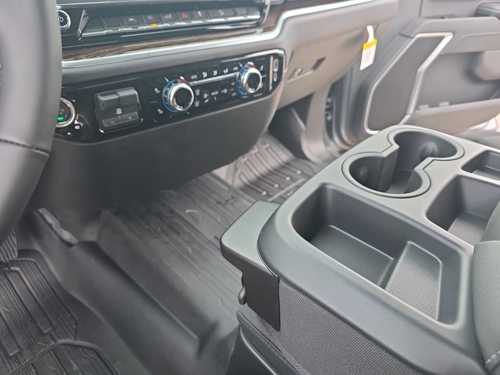 New 2026 GMC Sierra 1500 SLE image 24