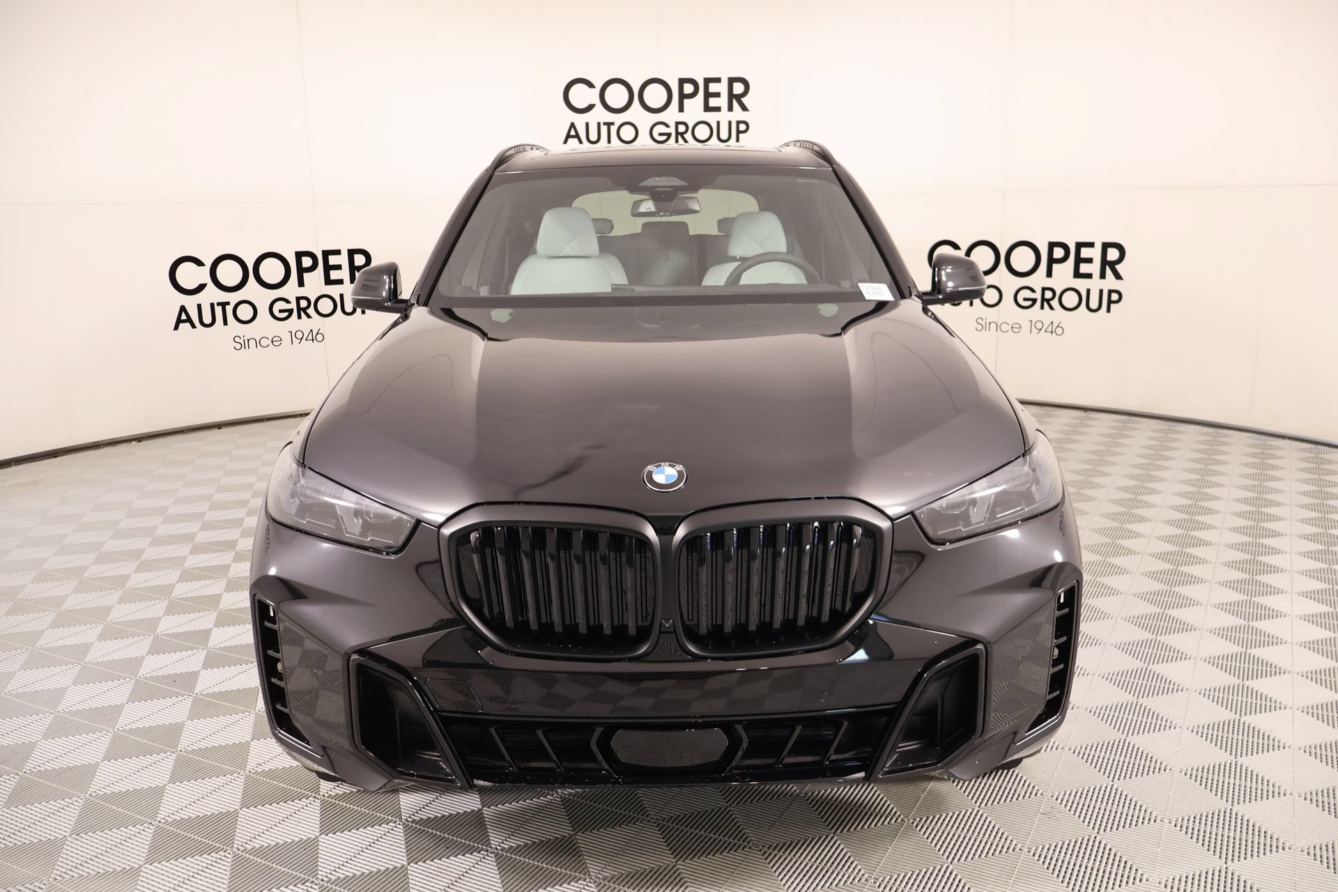 New 2026 BMW X5 xDrive40i w/ M Sport Package AWD/4WD image 9