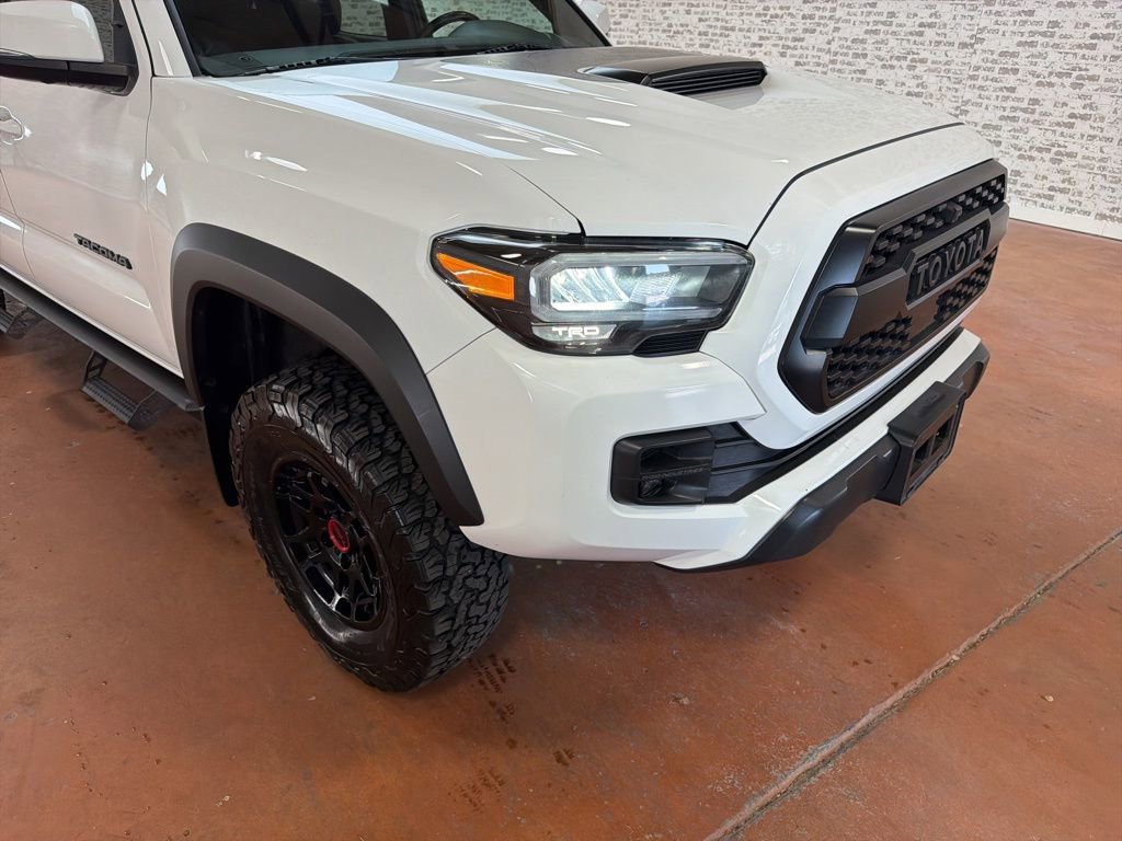 Used 2023 Toyota Tacoma TRD Pro AWD/4WD image 9