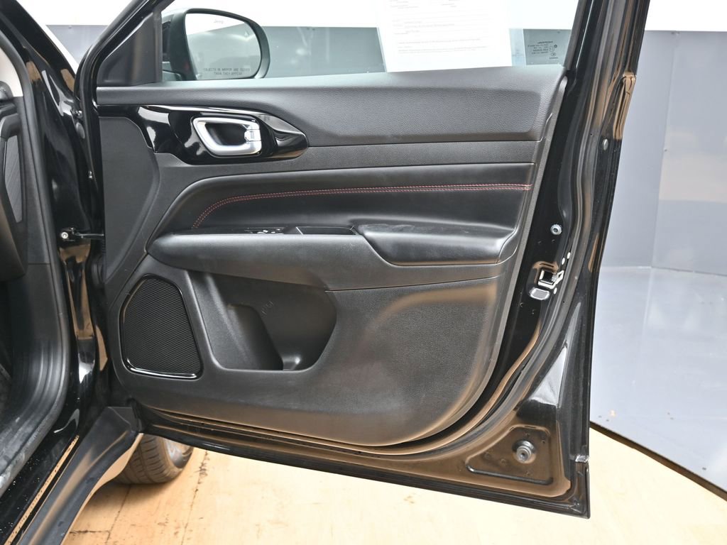 Used 2022 Jeep Compass Trailhawk image 45