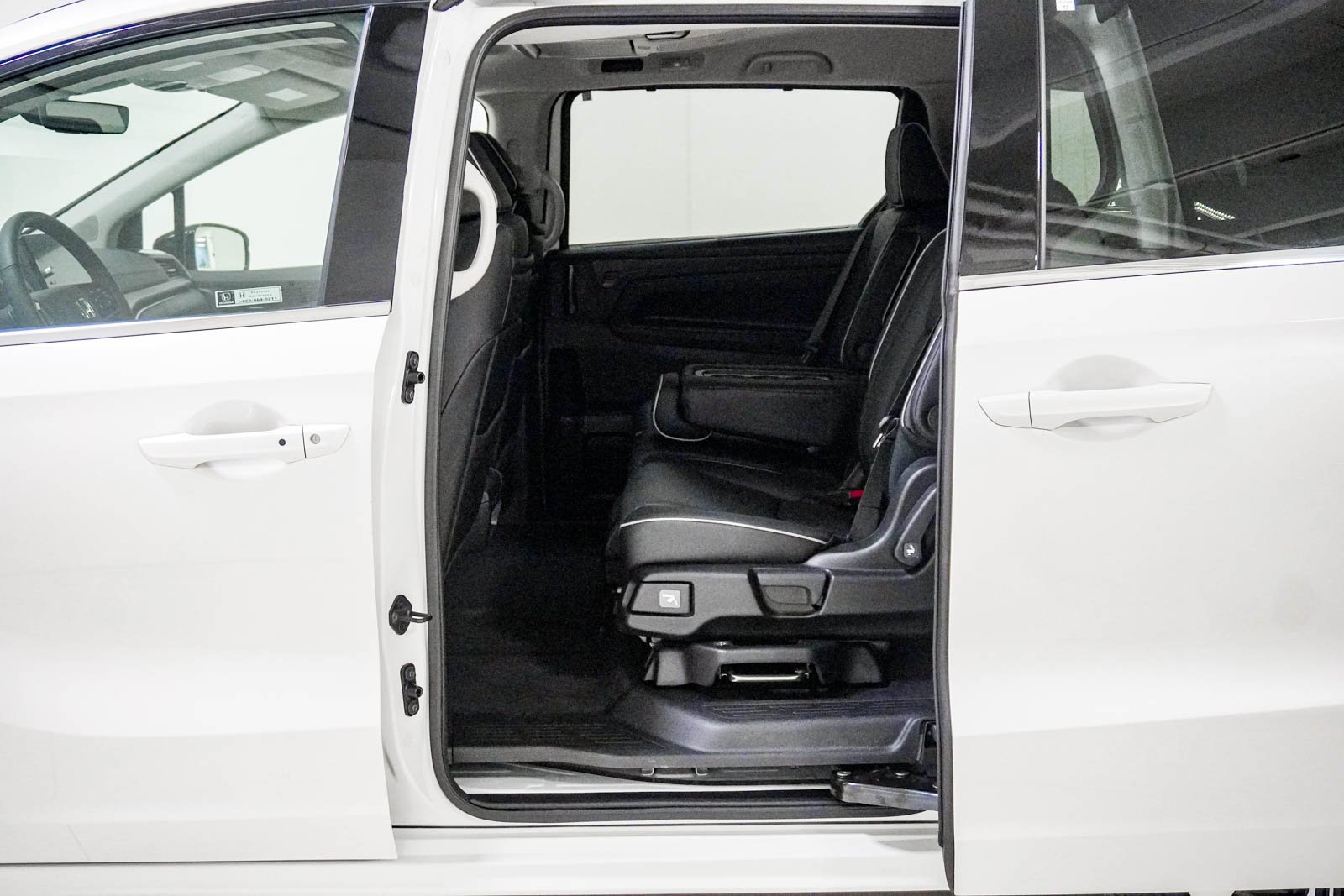 Certified 2026 Honda Odyssey Elite image 40