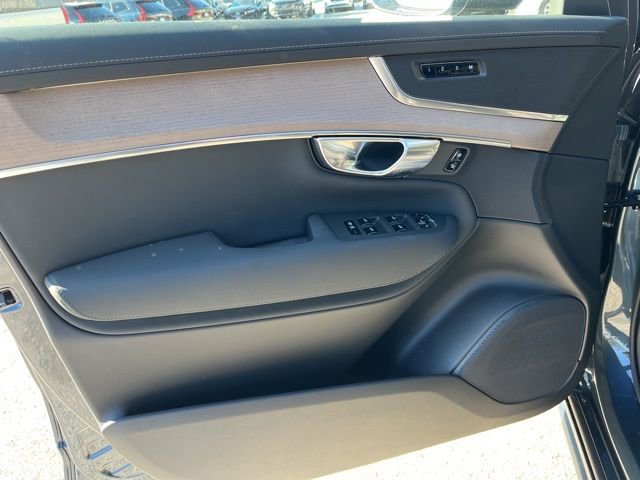 New 2026 Volvo XC90 B6 Core w/ Protection Package image 23