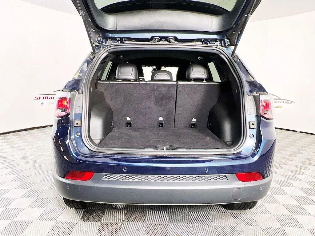 Used 2024 Jeep Compass Limited image 25