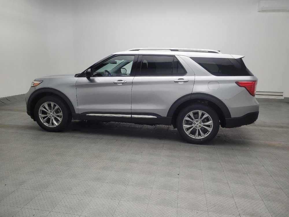 Used 2023 Ford Explorer Limited image 3