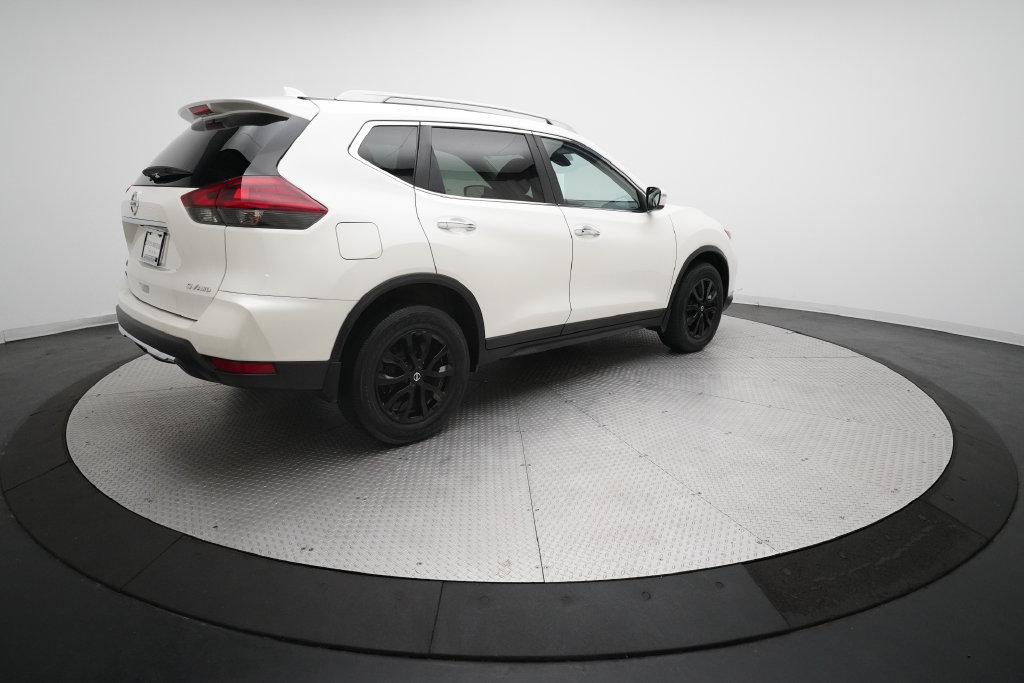 Used 2020 Nissan Rogue SV AWD/4WD image 33