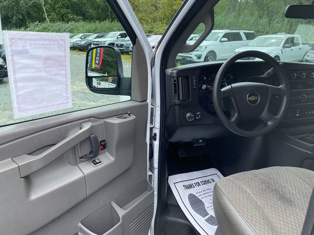 Used 2021 Chevrolet Express 2500 image 10