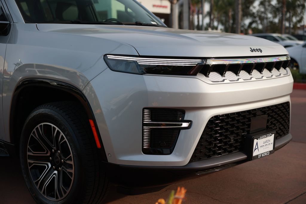 New 2026 Jeep Grand Wagoneer L 2WD w/ 8-Passenger Seating Package image 7