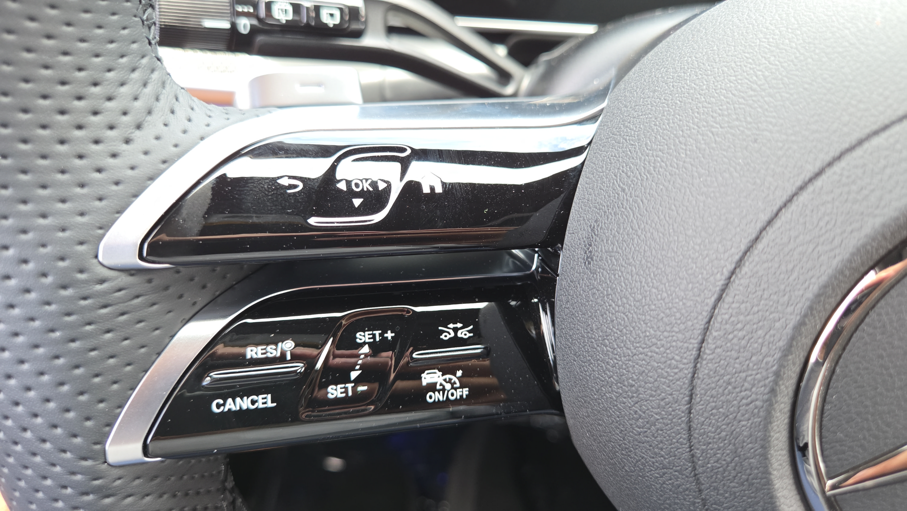 New 2026 Mercedes-Benz GLC 350e 4MATIC image 24
