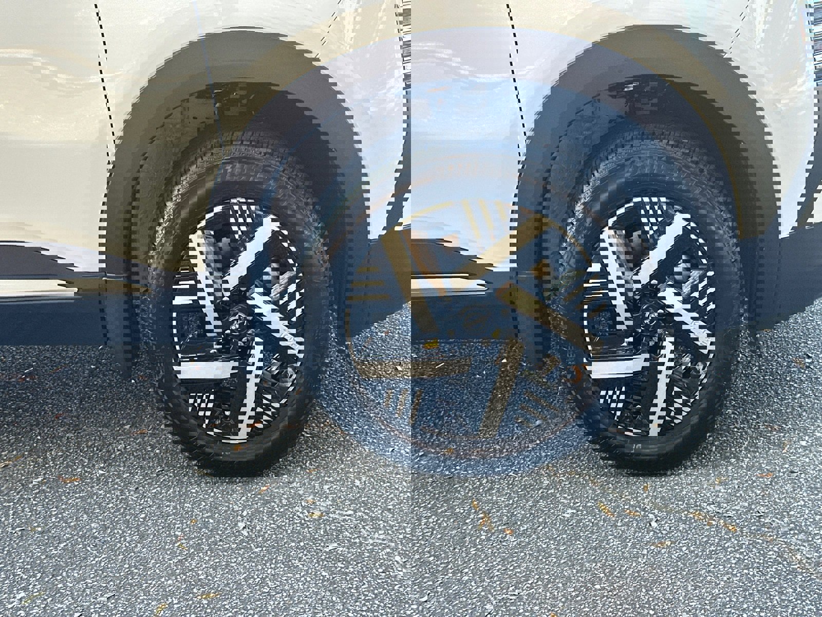 New 2026 Nissan Kicks SV image 12