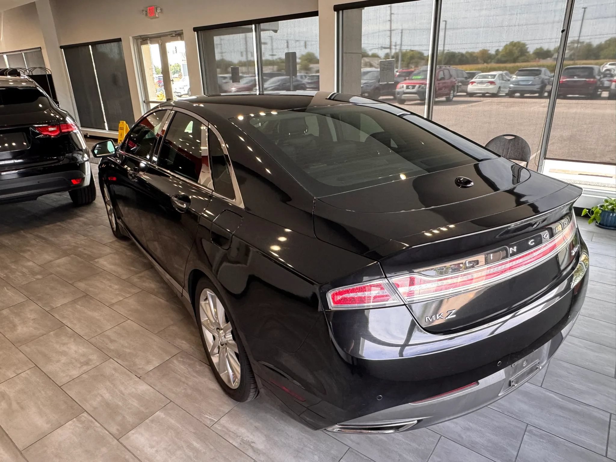 Used 2014 Lincoln MKZ w/ Equipment Group 101A Select FWD image 11