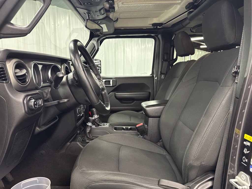 Used 2021 Jeep Gladiator Sport AWD/4WD image 17