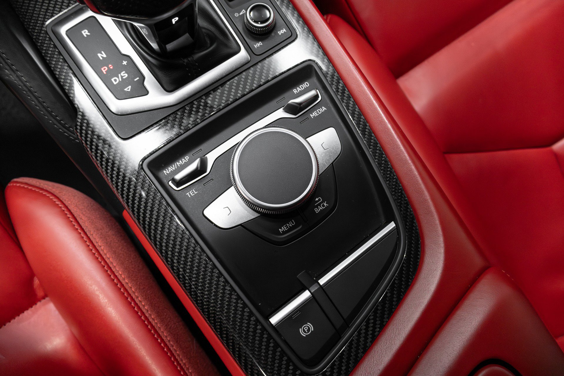 Used 2018 Audi R8 V10 w/ Premium Package image 65