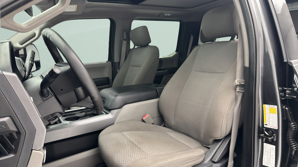 Used 2018 Ford F250 XLT w/ XLT Premium Package AWD/4WD image 17