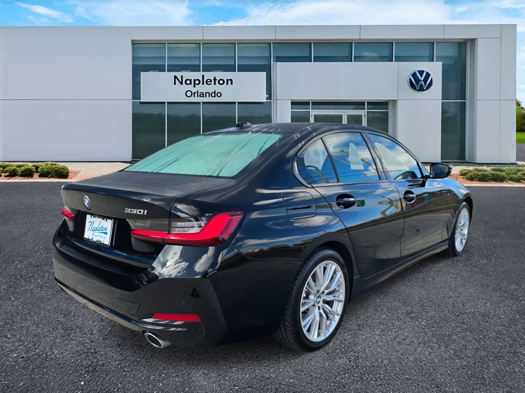 Used 2023 BMW 330i Sedan w/ Driving Assistance Package image 4