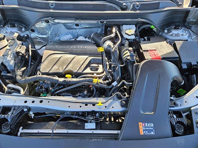Used 2025 Chevrolet Trax RS FWD image 21
