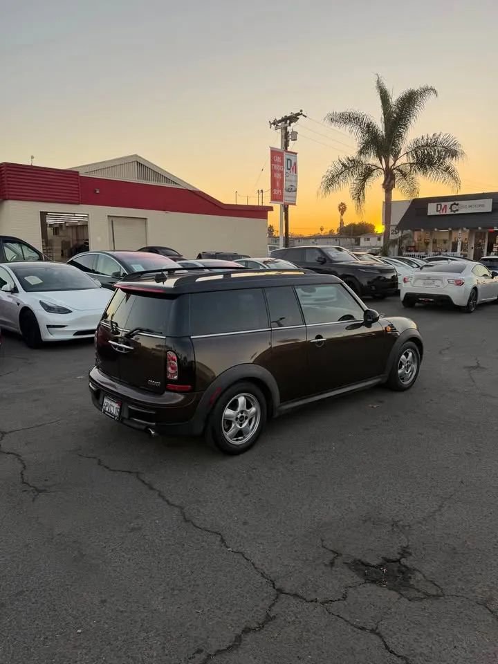 Used 2011 MINI Cooper Clubman w/ Premium Pkg image 4