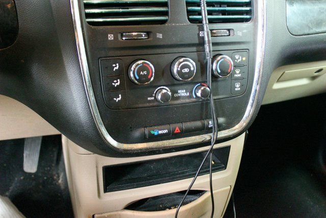 Used 2015 Dodge Grand Caravan SE w/ Quick Order Package 29E SE image 13