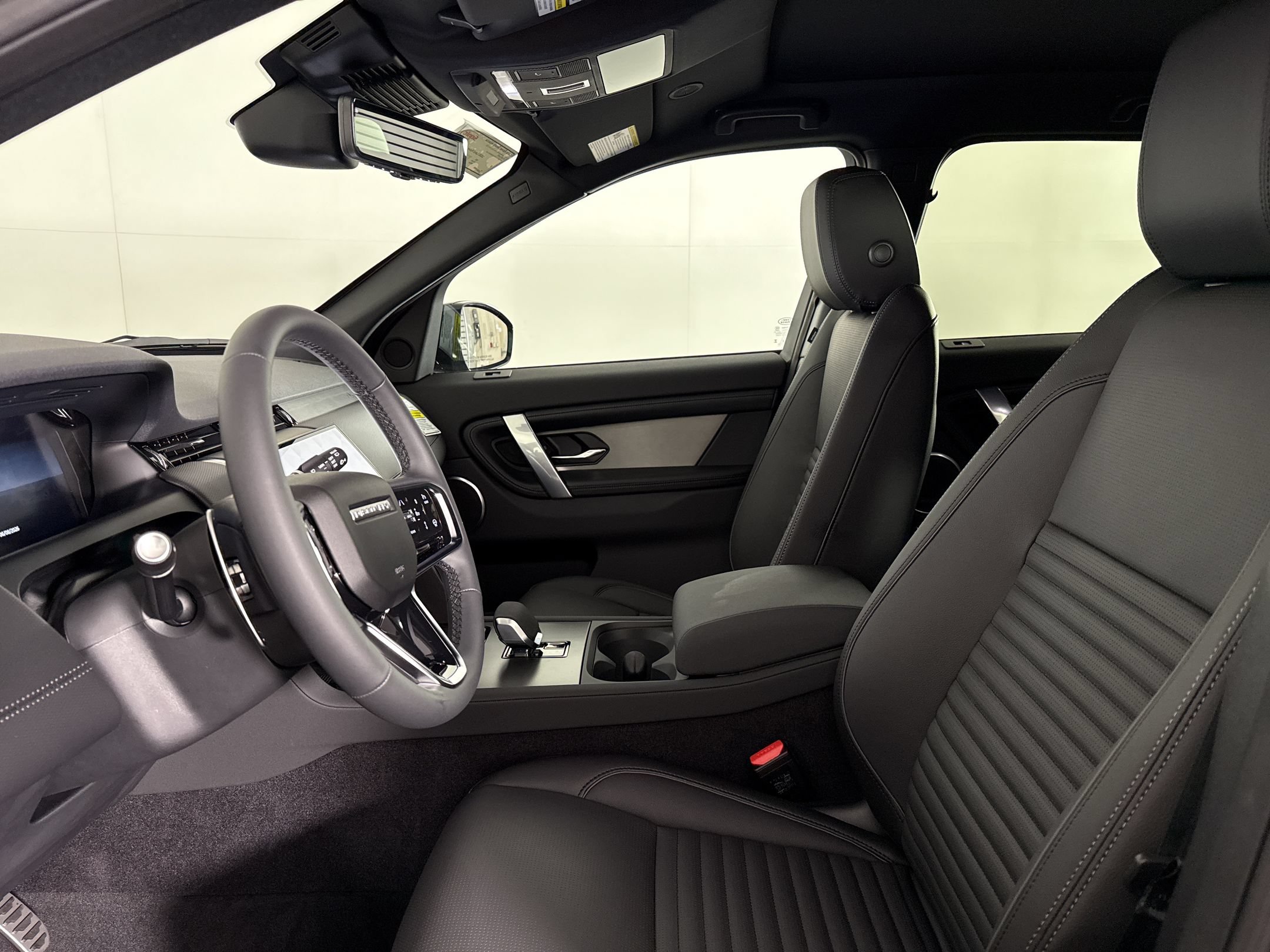 New 2026 Land Rover Discovery Sport Landmark AWD/4WD image 26