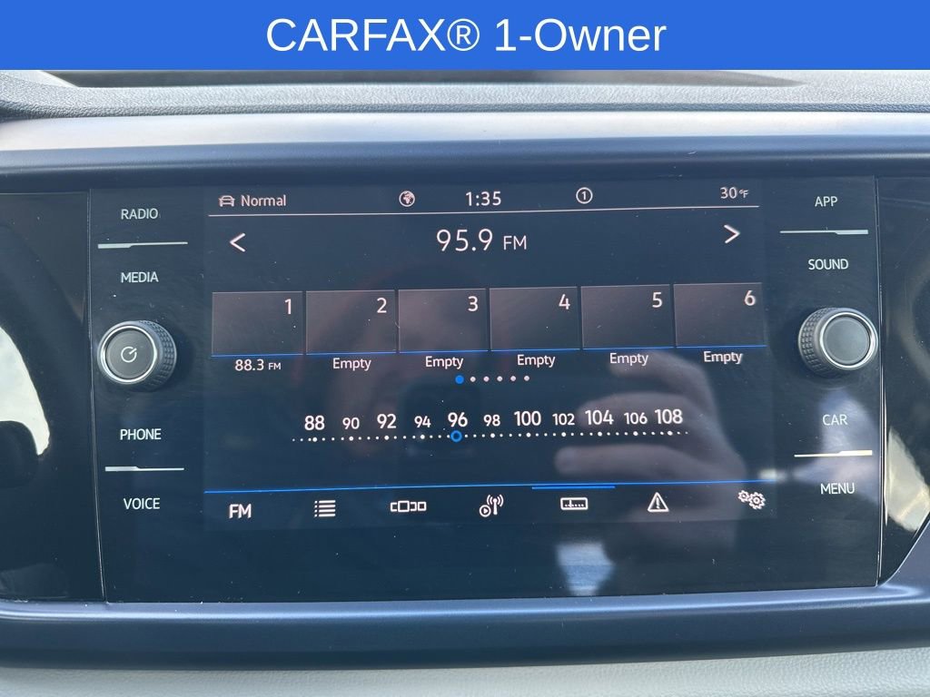 Used 2022 Volkswagen Taos SE image 23