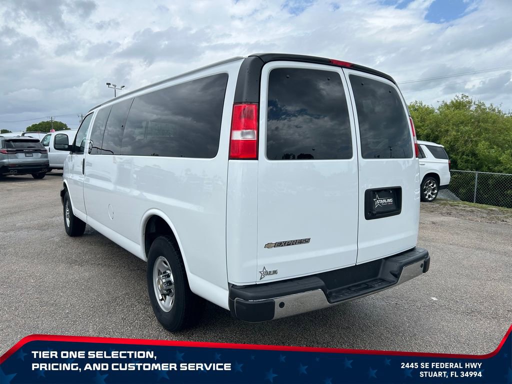 Used 2024 Chevrolet Express 3500 LT w/ LT Preferred Equipment Group RWD image 7