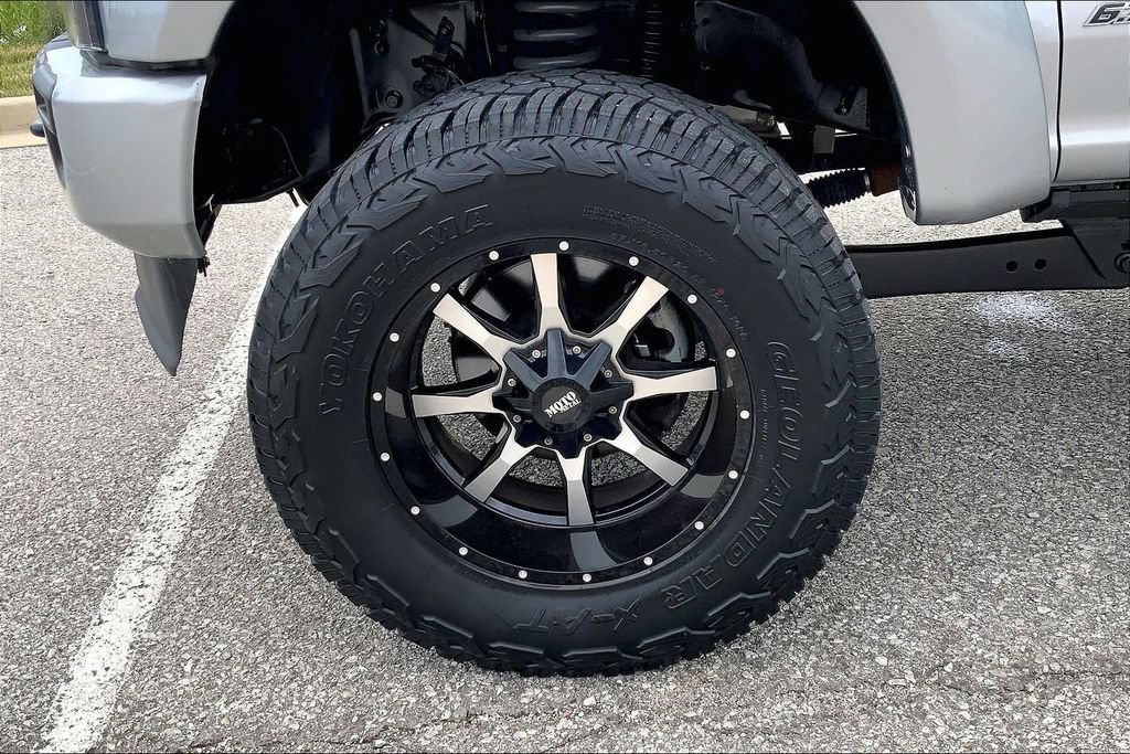 Used 2022 Ford F250 Lariat w/ Black Appearance Package AWD/4WD image 9