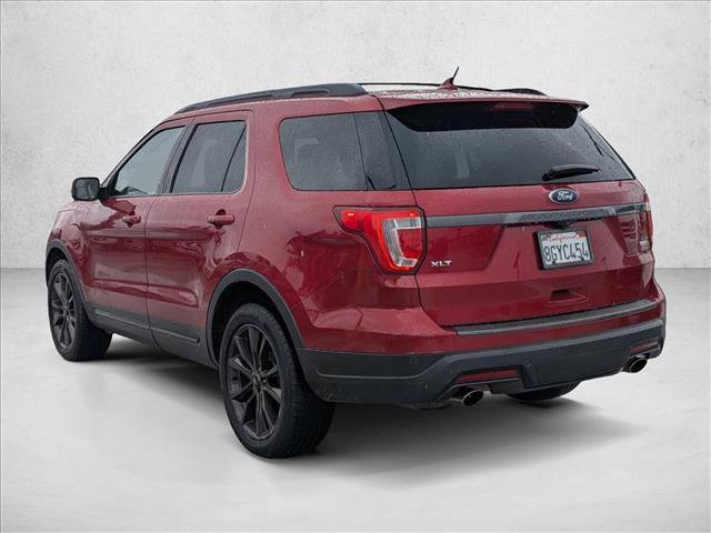 Used 2018 Ford Explorer XLT w/ Equipment Group 202A image 7