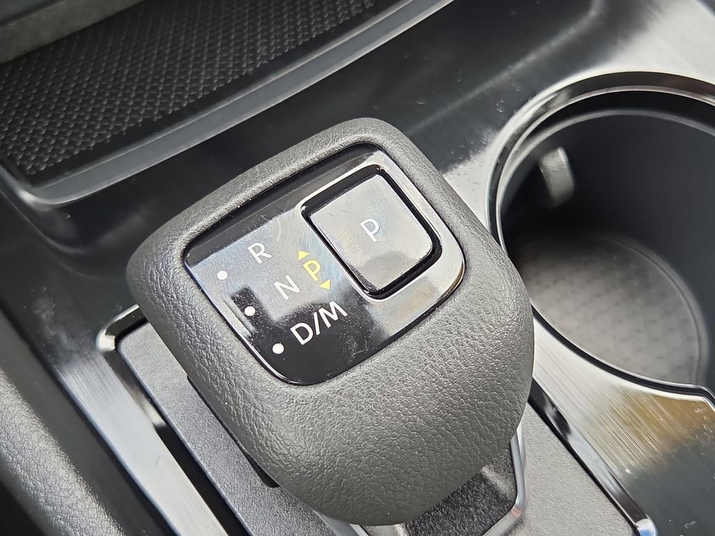 Certified 2025 Nissan Rogue SV image 30