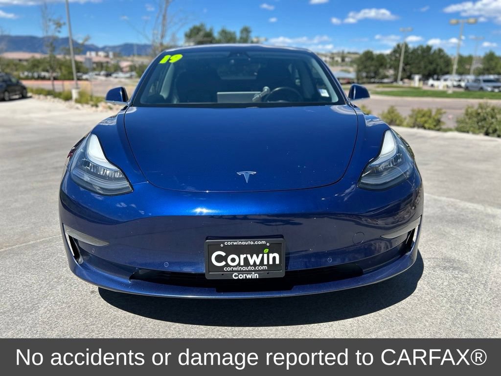 Used 2019 Tesla Model 3 Mid Range RWD image 2