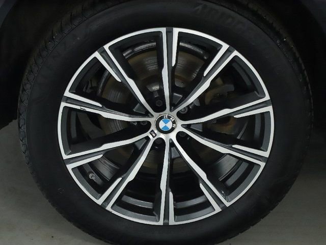 Used 2019 BMW X5 xDrive40i w/ M Sport Package image 41