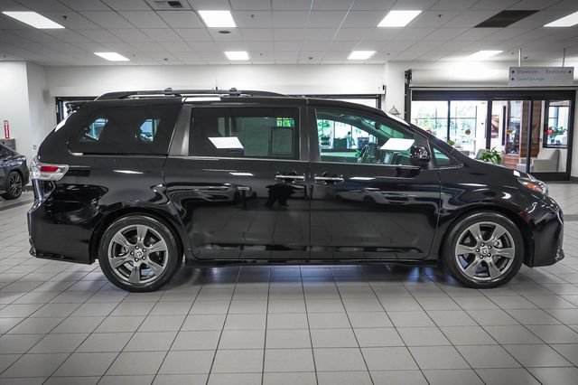 Used 2020 Toyota Sienna SE Premium FWD image 5