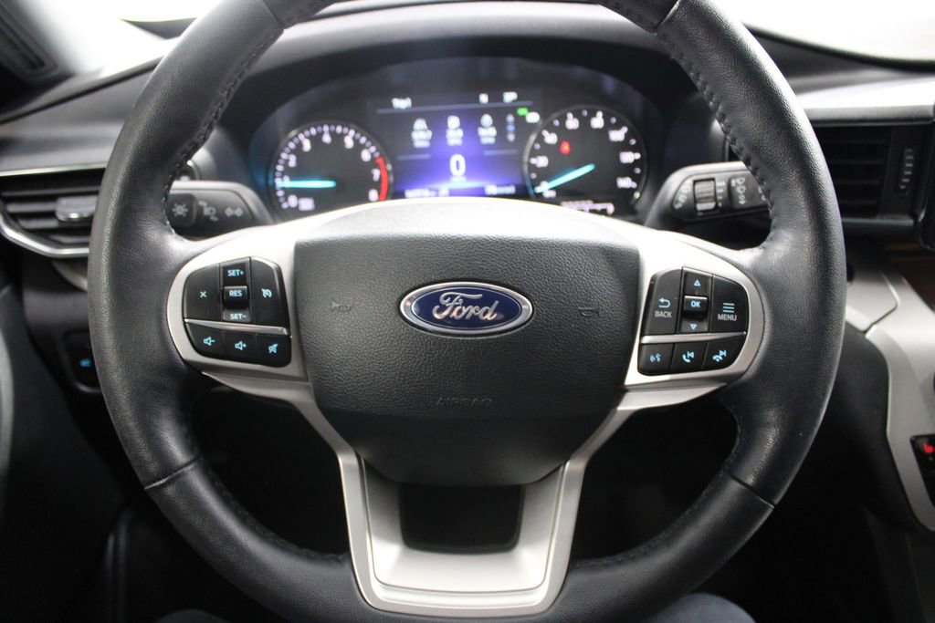 Used 2023 Ford Explorer XLT w/ Equipment Group 202A image 38