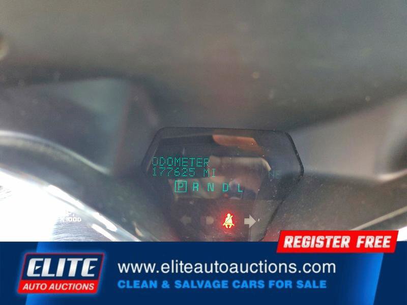 Used 2015 Chevrolet Traverse LT image 17