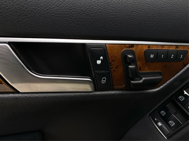 Used 2014 Mercedes-Benz C 300 4MATIC Sedan image 25