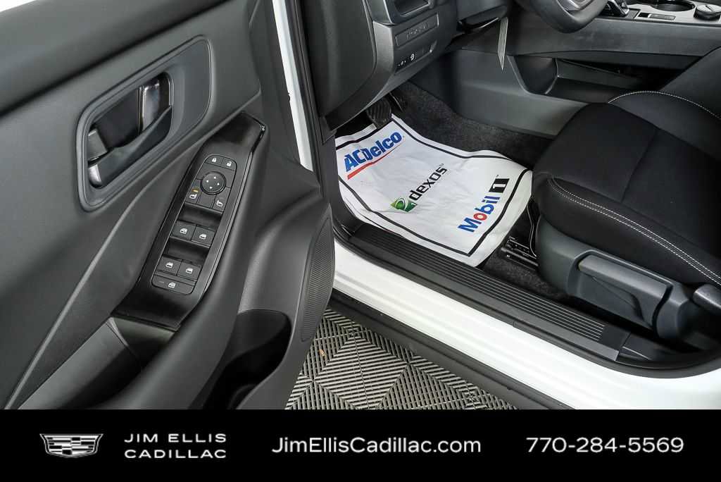 Used 2026 Nissan Rogue S image 8