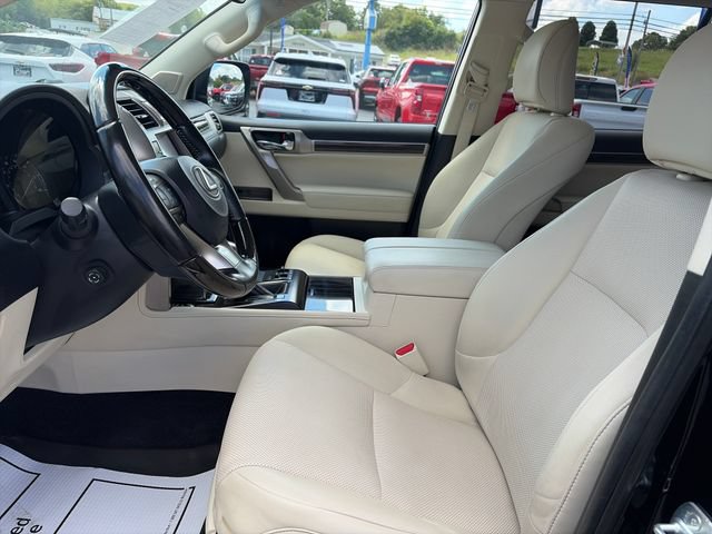 Used 2021 Lexus GX 460 Premium w/ Accessory Package AWD/4WD image 9
